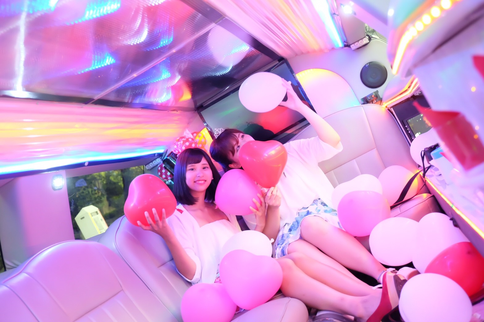 リムジンパーティー東京 高校生 格安の60分12 800円